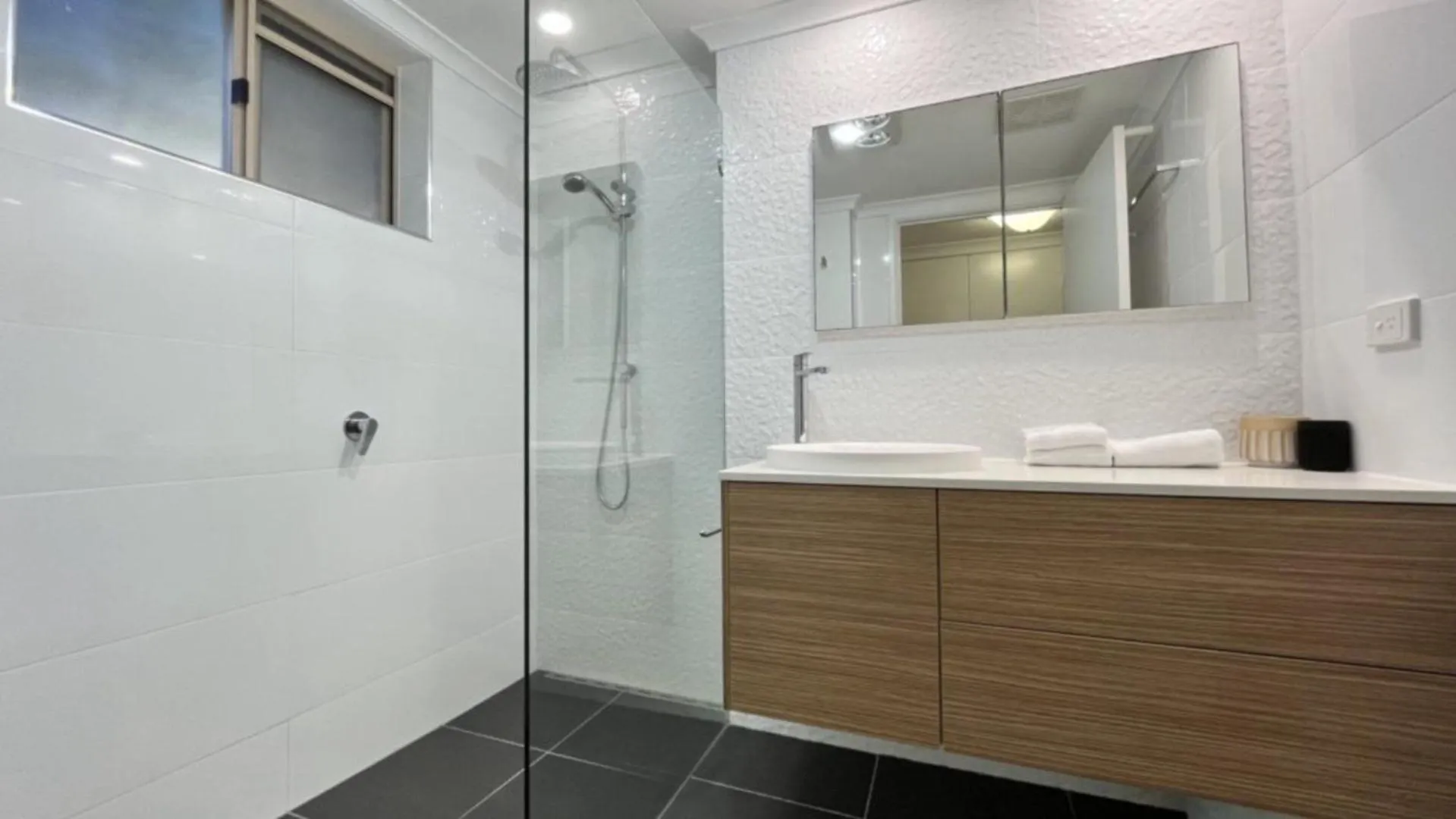 Acacia House Apartment Caloundra Homestay